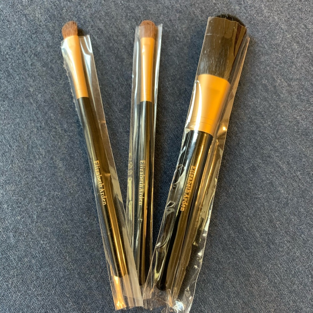Elizabeth Arden Make up brush set